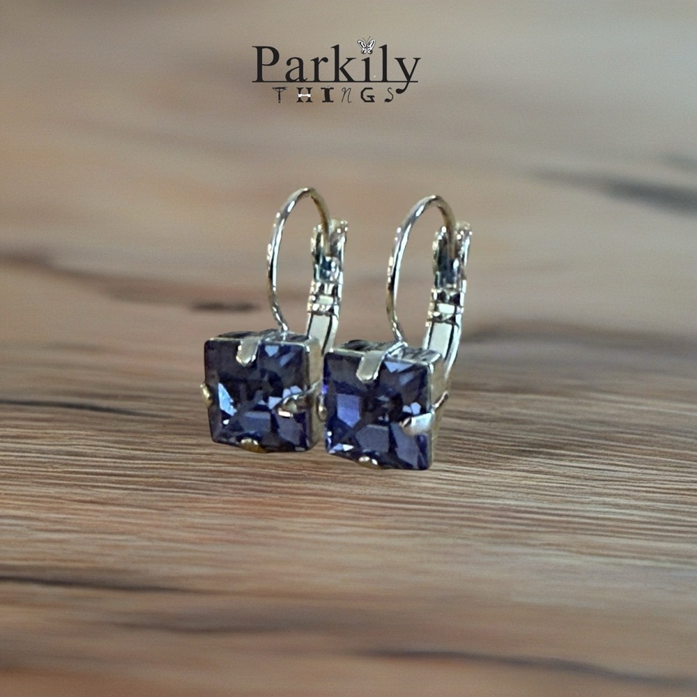 Handcrafted earrings with Swarovski tanzanite crystal